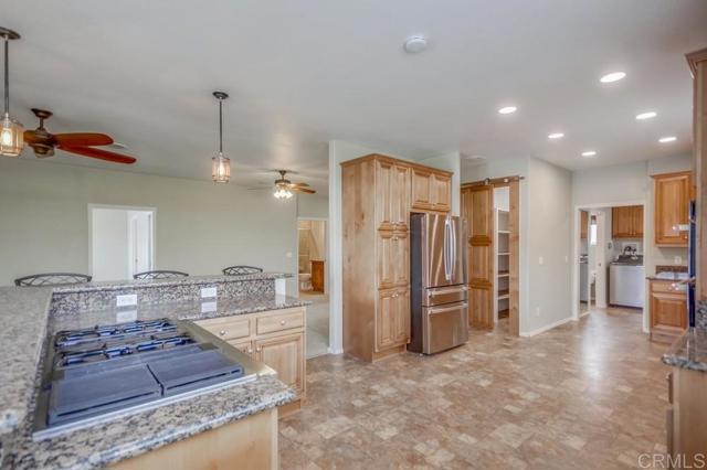Detail Gallery Image 3 of 17 For 9500 Harritt Rd #63, Lakeside,  CA 92040 - 3 Beds | 2/1 Baths
