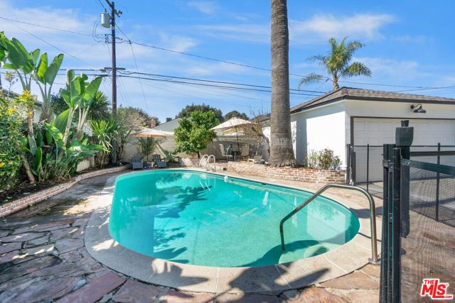 4723 Autry Avenue, Long Beach CA: https://media.crmls.org/mediaz/f3ec668e-0538-4fdf-b748-18b8bebf55de.jpg