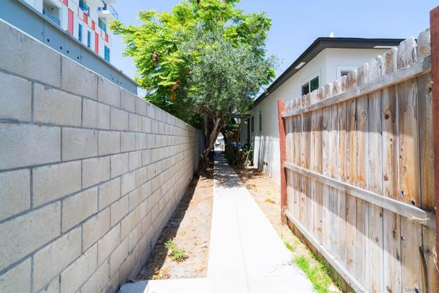 4333 Florida St, San Diego CA: https://media.crmls.org/mediaz/f3ed7c97-75fb-4cd4-a600-a2136362f598.jpg