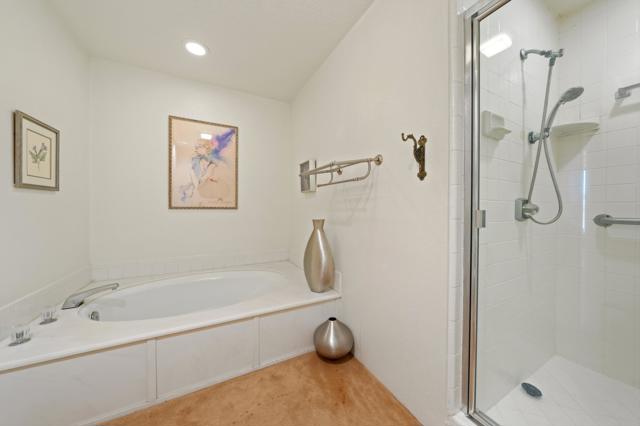 10109 Lakeview Drive, Rancho Mirage CA: https://media.crmls.org/mediaz/f3ede790-71d2-41e7-b0e8-8204d0f08aa2.jpg
