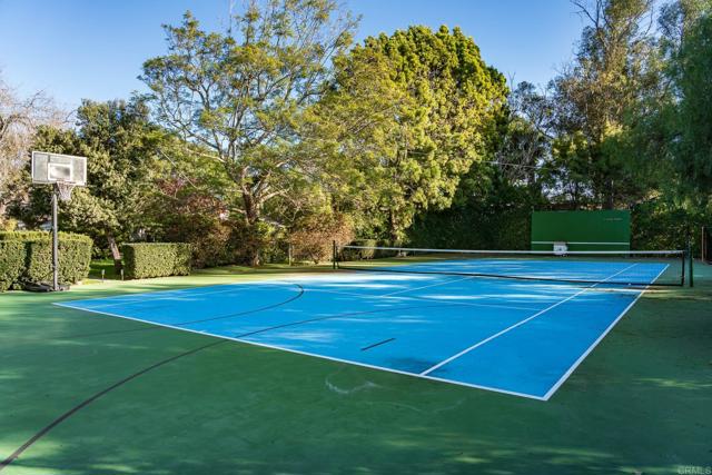 Image 25 of 39 For 16041 Via Del Alba