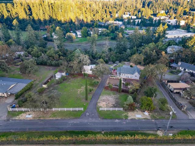 80 Diogenes Dr, Angwin CA: https://media.crmls.org/mediaz/f3ef8d1b-15cc-4054-ac50-0f54979d56e5.jpg