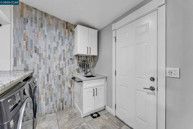 189 Suez Dr, Pacheco CA: https://media.crmls.org/mediaz/f3efc6c5-6cb8-4d35-b7b6-3e1a03fc0d3b.jpg