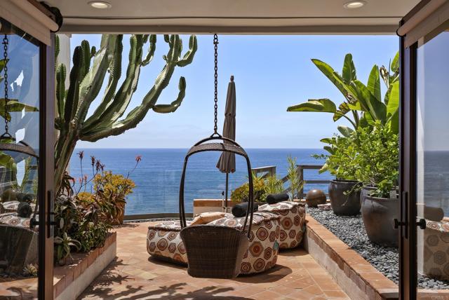 Detail Gallery Image 24 of 31 For 1370 Neptune Ave, Encinitas,  CA 92024 - 4 Beds | 4/1 Baths