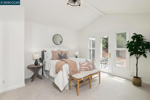 2 Deer field, Walnut Creek CA: https://media.crmls.org/mediaz/f3f049da-ec49-451c-84b0-202355480ab2.jpg