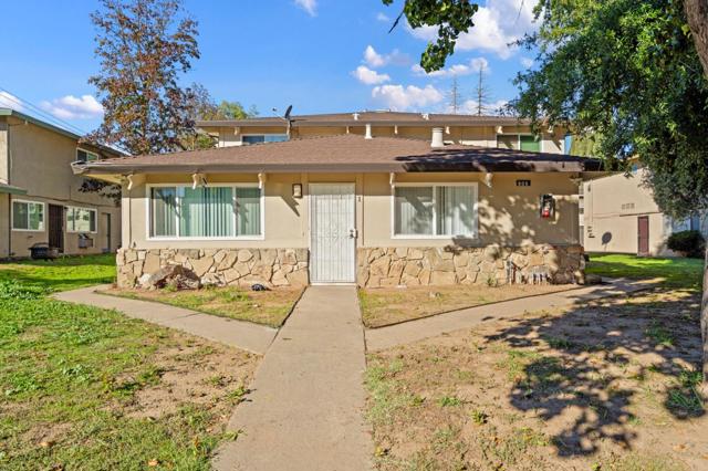 905 Carro Drive, Sacramento CA: https://media.crmls.org/mediaz/f3f0ce69-963b-4963-8c83-46372e610a31.jpg