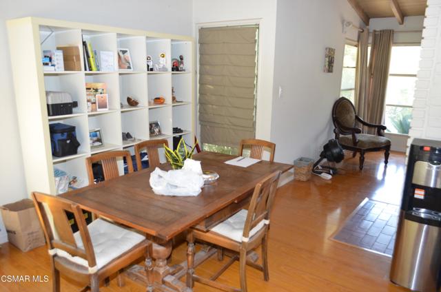 550 Arch Place, Glendale CA: https://media.crmls.org/mediaz/f3f0d18d-5985-40cd-a27e-cd4e0468ff2b.jpg