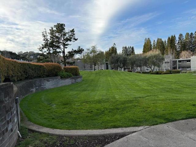 4008 Farm Hill Boulevard, Redwood City CA: https://media.crmls.org/mediaz/f3f1354d-996d-4182-a90a-45b138a53bce.jpg