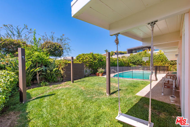 1053 Lachman Lane photo 4