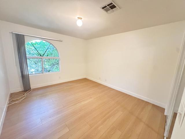 Image 11 of 17 For 27205 Avenida Quintana
