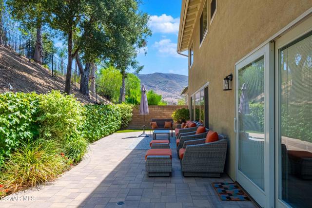 5426 Cedarhaven Drive, Agoura Hills CA: https://media.crmls.org/mediaz/f3f20299-3d25-4239-bba2-c3ecf3bf02bd.jpg