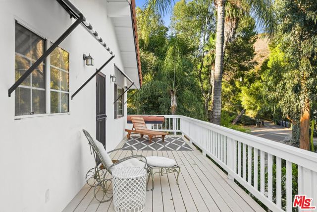 2365 Old Topanga Canyon Road, Topanga CA: https://media.crmls.org/mediaz/f3f26819-d046-4417-bcec-ae4af0e2d37e.jpg