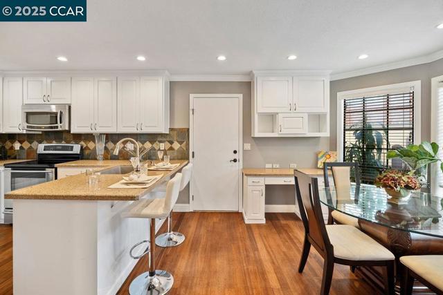 3051 Tahoe Pl, San Ramon CA: https://media.crmls.org/mediaz/f3f2c2c0-c5c9-477f-bad9-8f1dc3b1c6a9.jpg