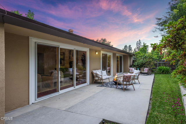 5766 Briartree Drive, La Canada Flintridge CA: https://media.crmls.org/mediaz/f3f2ec18-658f-40fb-887d-bac2141f55f2.jpg