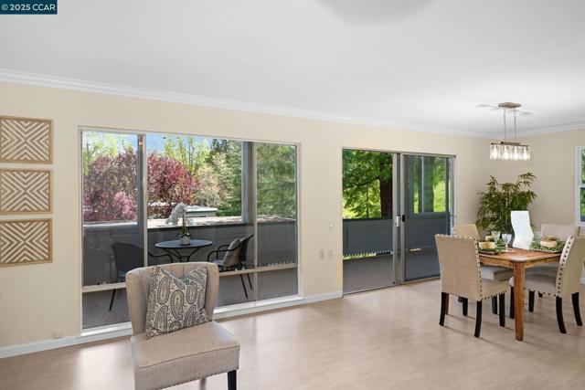 1549 Oakmont Dr, Walnut Creek CA: https://media.crmls.org/mediaz/f3f3a5cb-aa59-4bb1-bf5c-fa843972928d.jpg