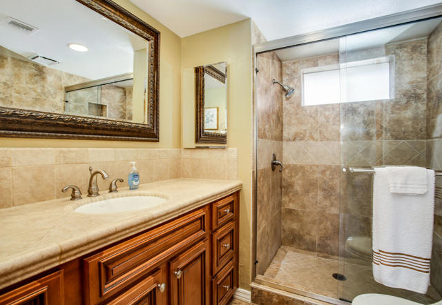 40553 Pebble Beach Circle, Palm Desert CA: https://media.crmls.org/mediaz/f3f3c155-fb47-463e-9a48-224902d15571.jpg