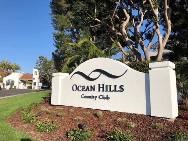 Detail Gallery Image 3 of 39 For 6033 Patmos Way, Oceanside,  CA 92056 - 2 Beds | 2/1 Baths