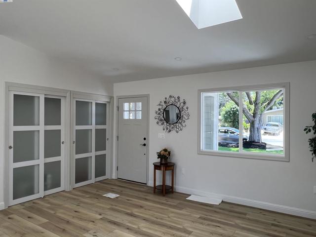 2559 Lynn Ave, Concord CA: https://media.crmls.org/mediaz/f3f3e5dc-715d-42b6-9436-84f0dd006cd2.jpg