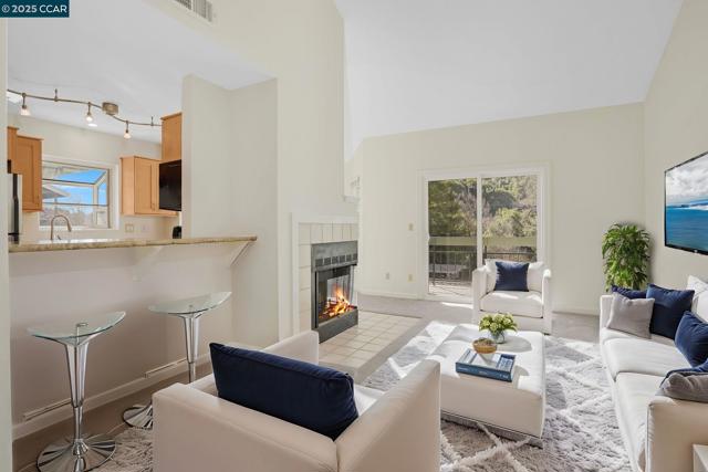 7540 Canyon Meadow Cir, Pleasanton CA: https://media.crmls.org/mediaz/f3f474aa-7f09-4ee4-a5e8-6cccef88b8f2.jpg