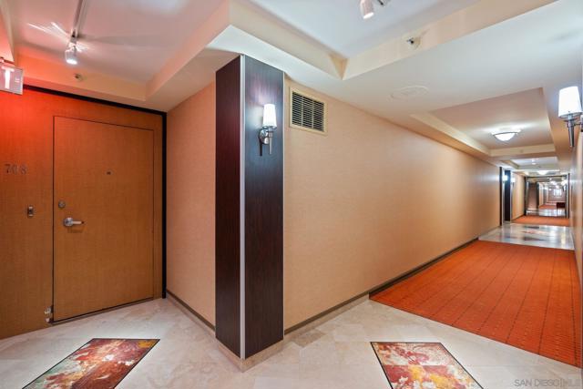 1710 Avenida Del Mundo, Coronado CA: https://media.crmls.org/mediaz/f3f4df1f-da47-4ef6-9aab-7597cd792e5e.jpg