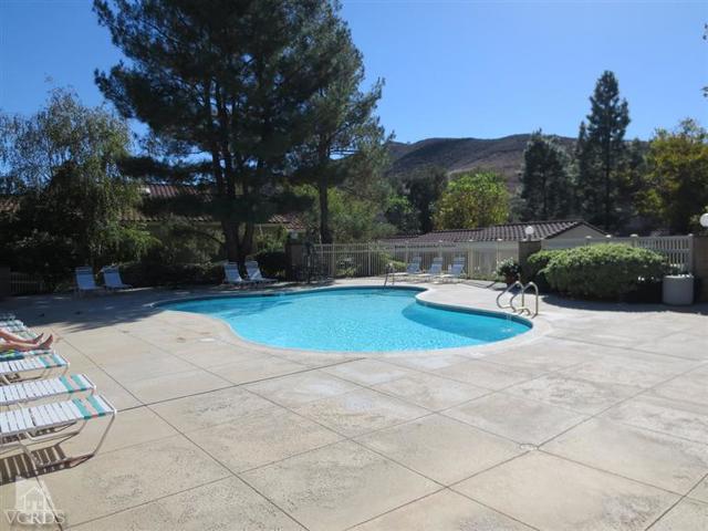 Photo of 578 Water Oak Lane #E, Oak Park, CA 91377