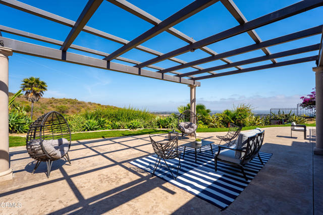 5572 Rainier Street, Ventura CA: https://media.crmls.org/mediaz/f3f579b1-11c9-4fbf-8e49-1530e3eb0d74.jpg