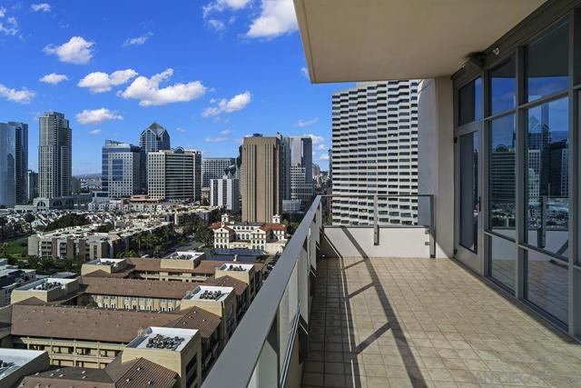 550 Front Street, San Diego, California 92101, 2 Bedrooms Bedrooms, ,2 BathroomsBathrooms,Condominium,For Sale,Front Street,250018930SD