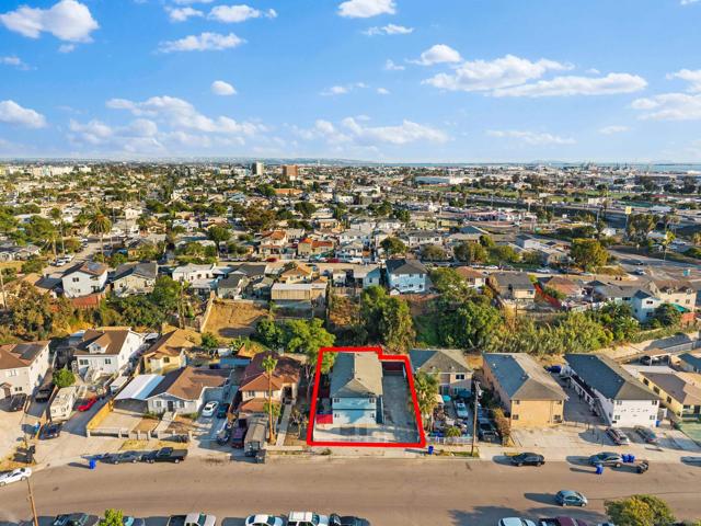 3957 61 Cottonwood St, San Diego CA: https://media.crmls.org/mediaz/f3f6d45c-76f2-4784-ab29-72dfa9f375b9.jpg