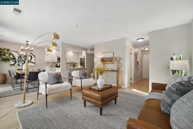 250 Ashley Circle, Danville CA: https://media.crmls.org/mediaz/f3f724e9-4737-4a8d-8bf2-42e3b1d09d6d.jpg