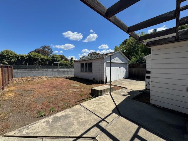 732 Ellsworth Place, Palo Alto CA: https://media.crmls.org/mediaz/f3f72a0d-34ba-456d-b2e1-08af7cdfba40.jpg