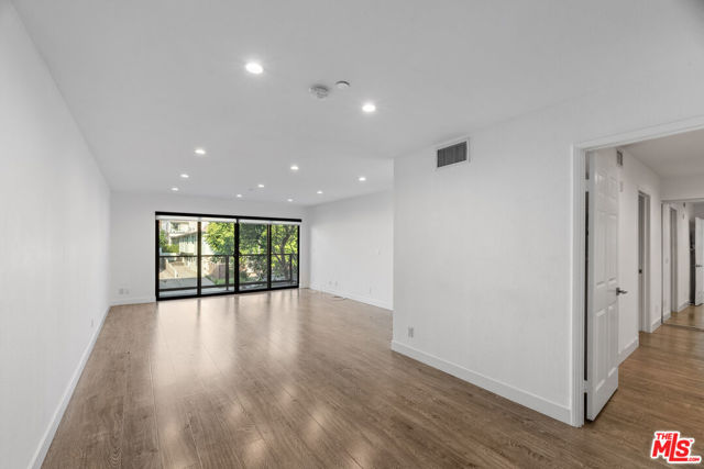725 N Alfred Street, Los Angeles CA: https://media.crmls.org/mediaz/f3f88c17-60d7-4b7d-9586-d27604e33ec9.jpg