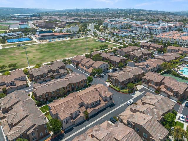 13033 Lamia Point, San Diego CA: https://media.crmls.org/mediaz/f3f94ec1-4f31-4a23-9194-de320b1edc6e.jpg