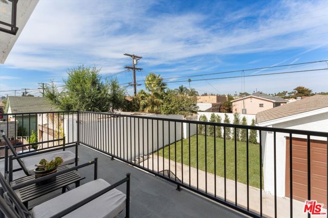 3815 W 60th Street, Los Angeles CA: https://media.crmls.org/mediaz/f3f9a597-6b3a-45d4-892b-c278f782fee6.jpg