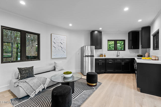 4199 Woodlane Court, Westlake Village CA: https://media.crmls.org/mediaz/f3fa05ce-37f8-4833-a865-c893fb857267.jpg