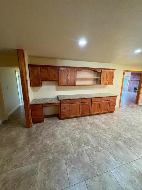 36176 Mile End Road, Soledad CA: https://media.crmls.org/mediaz/f3fa8a11-2339-4520-b92d-5dc3c7d5a1de.jpg