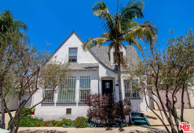 500 N Alta Vista Boulevard, Los Angeles CA: https://media.crmls.org/mediaz/f3fadca5-6ec2-457c-b209-1dbf95b35cf8.jpg