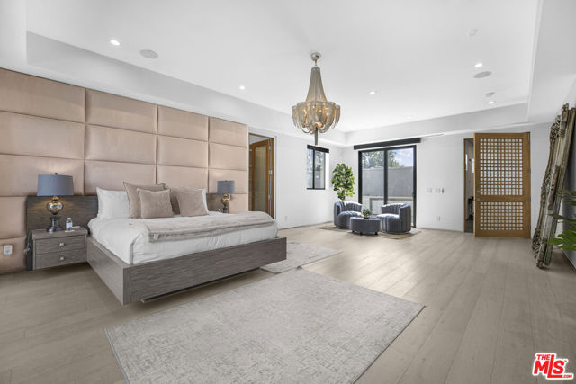 5304 Louise Avenue, Encino CA: https://media.crmls.org/mediaz/f3fbc85d-1232-46b2-a542-cf285334b3dc.jpg