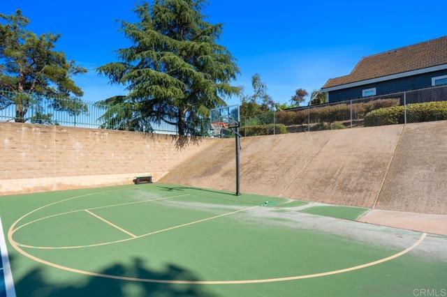 863 English Holly Lane, San Marcos CA: https://media.crmls.org/mediaz/f3fc659d-0567-49e3-bc79-eb3f9a6d3aea.jpg