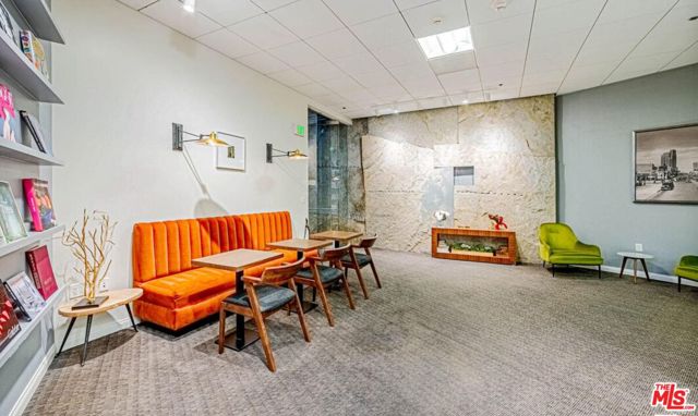 3785 Wilshire Boulevard, Los Angeles CA: https://media.crmls.org/mediaz/f3fc66bc-21de-4a32-8868-37d6632dad14.jpg