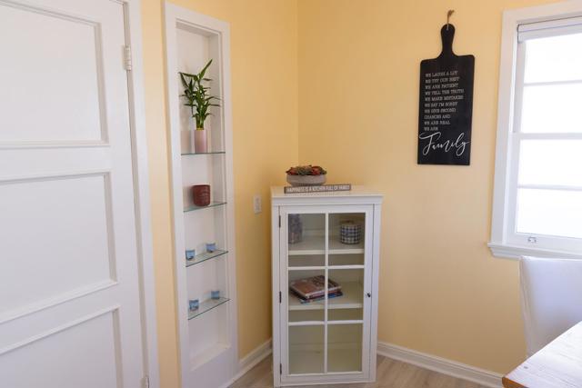 1541 Maple Street, San Mateo CA: https://media.crmls.org/mediaz/f3fd1df2-af6b-43fb-82a0-57dbf40cd1c8.jpg