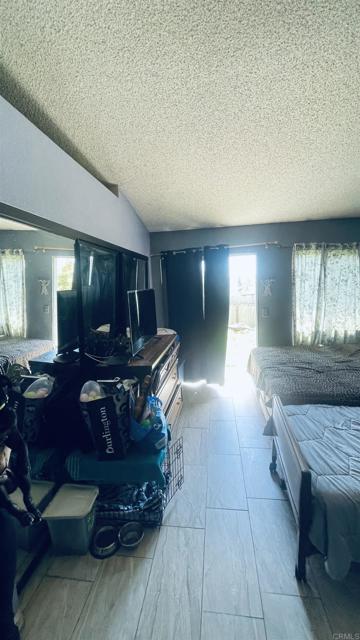 1636 Jonathon Street, Vista CA: https://media.crmls.org/mediaz/f3fd4b59-0699-41d2-b2e0-8d83c3c0dbd4.jpg