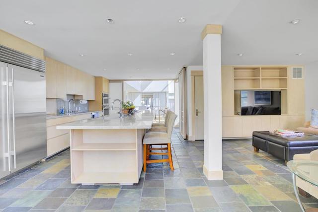 319 Tappan Terrace, Orinda CA: https://media.crmls.org/mediaz/f3fd7475-a011-4db9-b200-502f3fcbaf54.jpg
