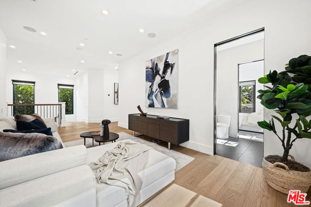 741 N Vista Street, Los Angeles CA: https://media.crmls.org/mediaz/f3fe4b62-9705-4feb-9252-cb23bb66d8e2.jpg