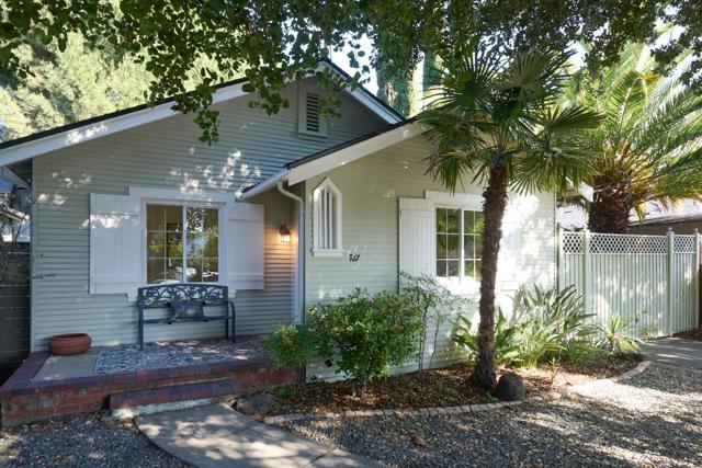 767 Calderon Avenue, Mountain View CA: https://media.crmls.org/mediaz/f3ffe001-e4d6-4a21-aa16-b5da95bfd8e1.jpg