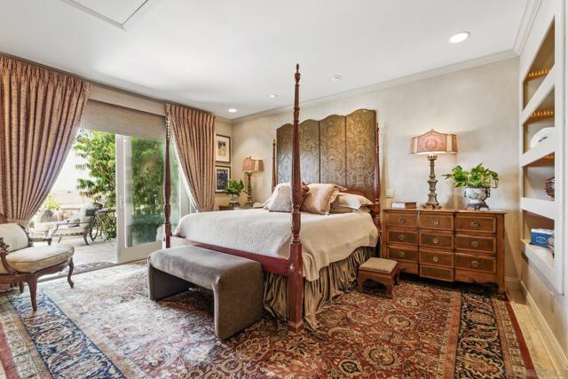 2885 Caminito Merion, La Jolla CA: https://media.crmls.org/mediaz/f4006fa0-0c5b-4bce-b9b6-2fe752536a73.jpg