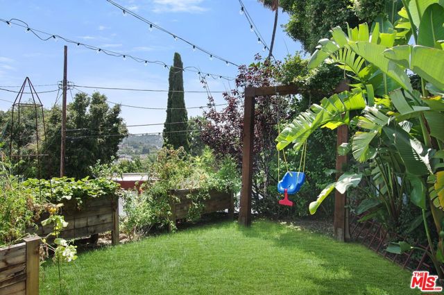 3919 Wawona Street, Los Angeles CA: https://media.crmls.org/mediaz/f40084c5-4f34-455e-ba55-045d87960b78.jpg