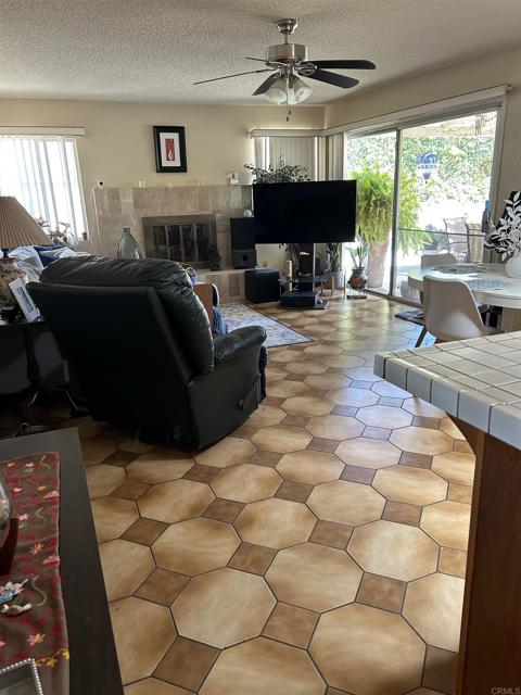 Home for Sale in Bonita