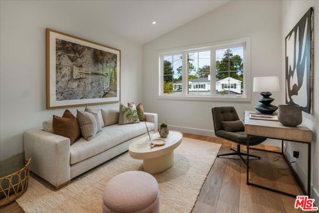 4 Bed Home for Sale in Los Angeles, California