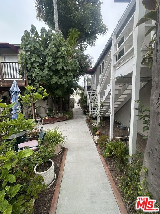 1525 Marcelina Avenue photo 20