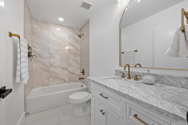 Detail Gallery Image 16 of 29 For 1014 Plover Way, Oceanside,  CA 92057 - 2 Beds | 2 Baths